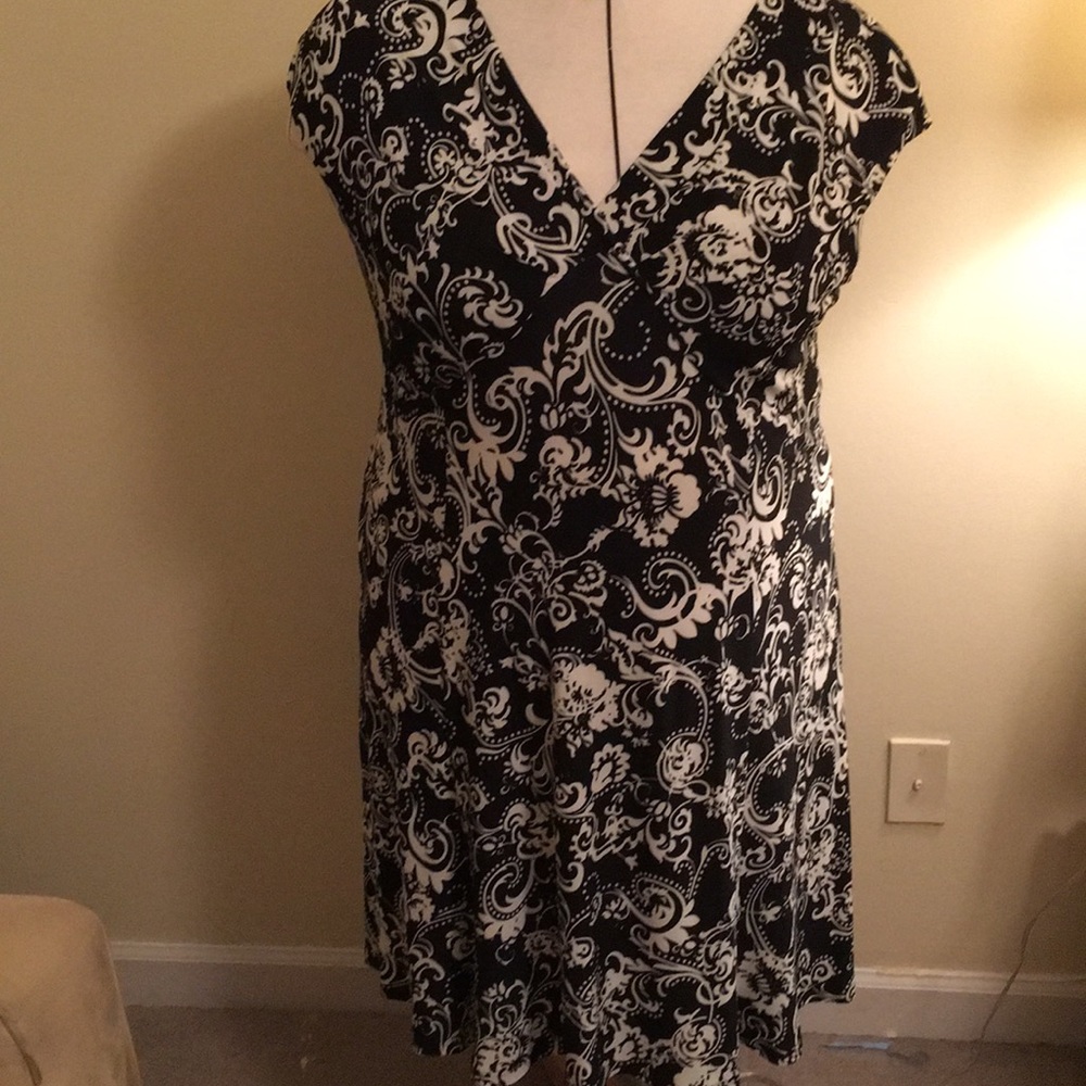 20W Jones New York dress.